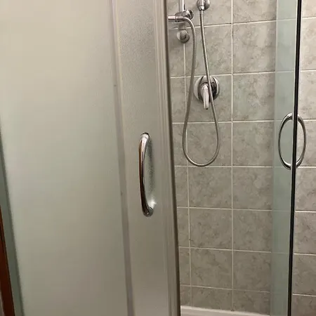 לינה וארוחת בוקר Lux רומא